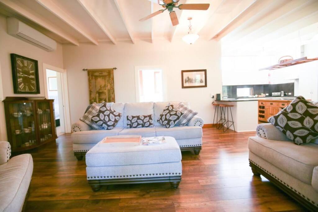 Bridgecroft House - Spacious & Serene Family Home リッチモンド エクステリア 写真